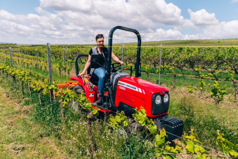 MF-1500-key-benefit-operator-comfort-and-control-1400x933-1