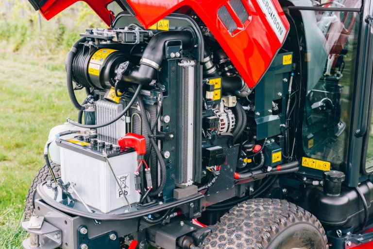 mf-1700-m-key-benefits-engine-1400x933-1