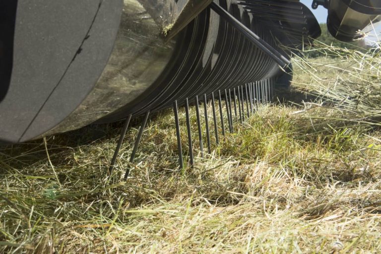 mf-rb-v-key-benefit-pick-up-1400x933-1